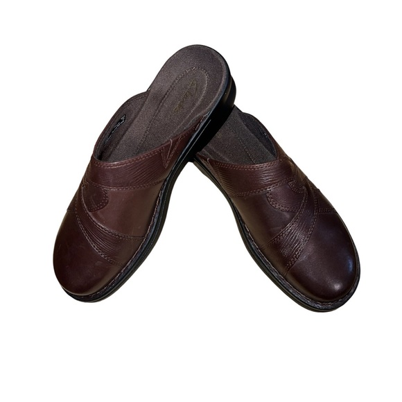 Clarks Women's Rich Brown Leather Mules - Picture 3 of 7